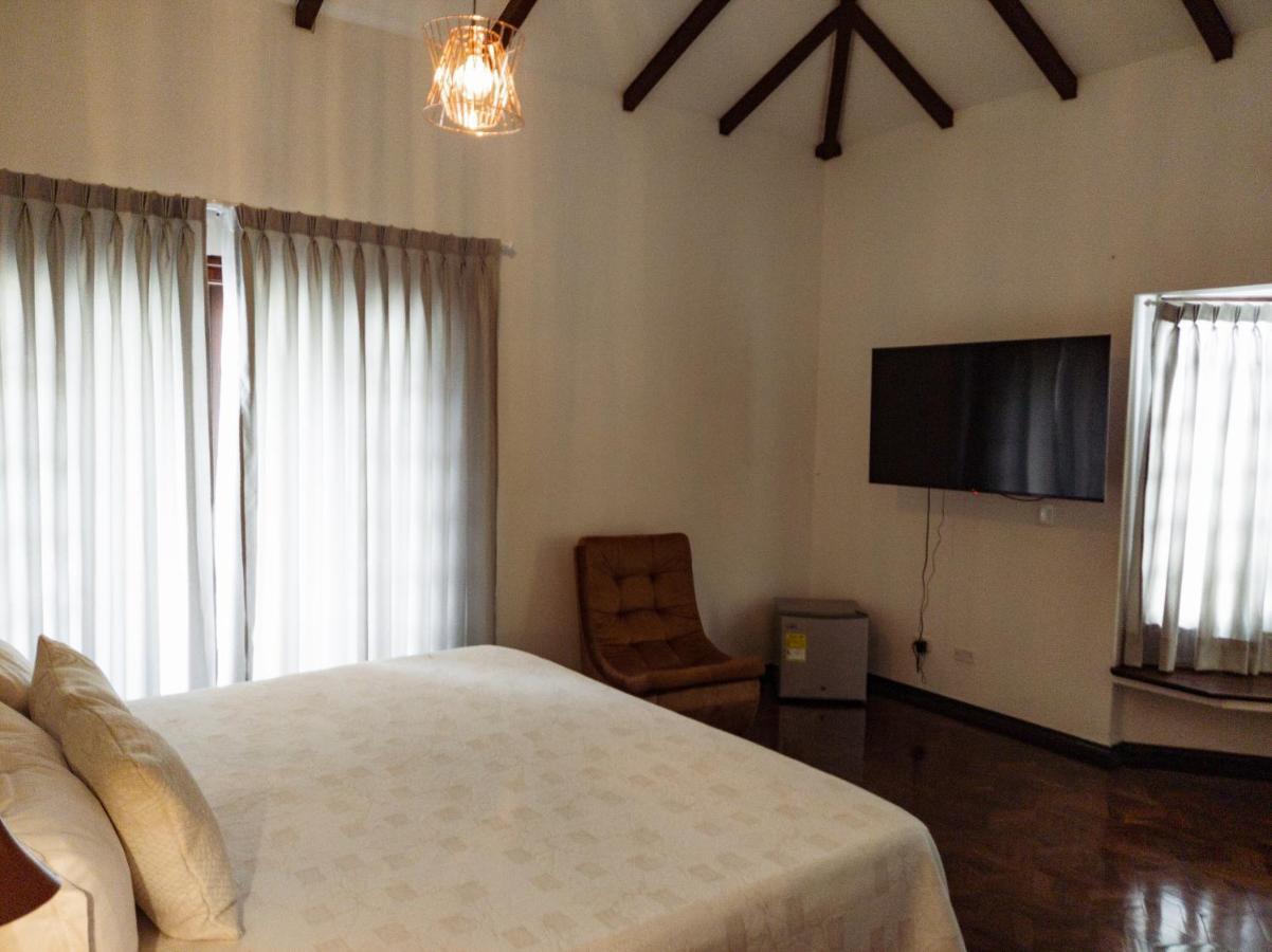 Hotel Boutique La Casa De Piedra 칼리 외부 사진