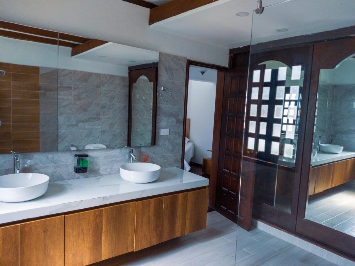 Hotel Boutique La Casa De Piedra 칼리 외부 사진