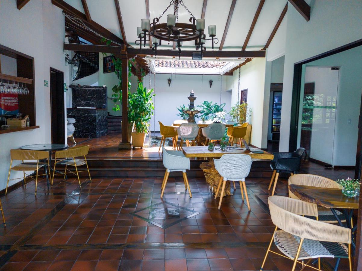 Hotel Boutique La Casa De Piedra 칼리 외부 사진