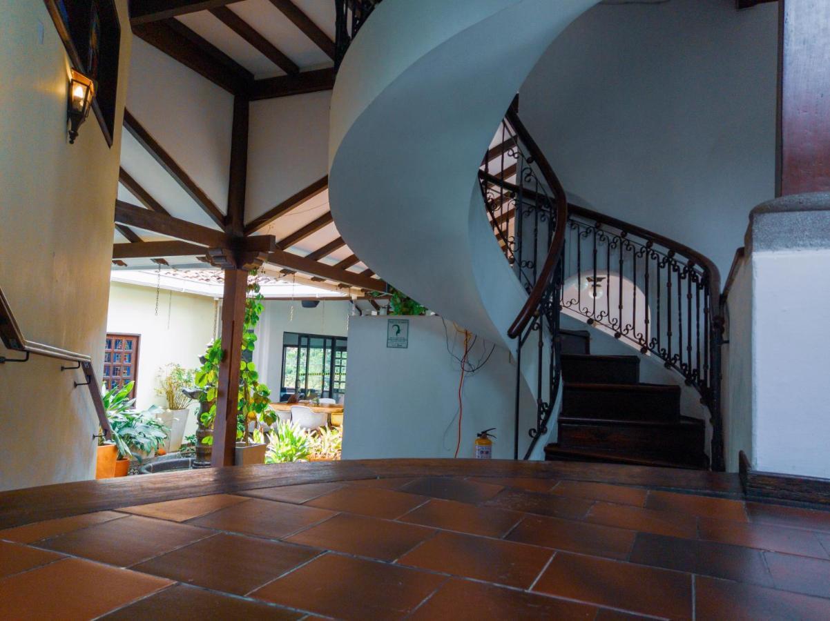 Hotel Boutique La Casa De Piedra 칼리 외부 사진