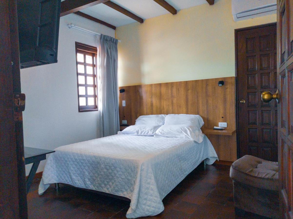 Hotel Boutique La Casa De Piedra 칼리 외부 사진