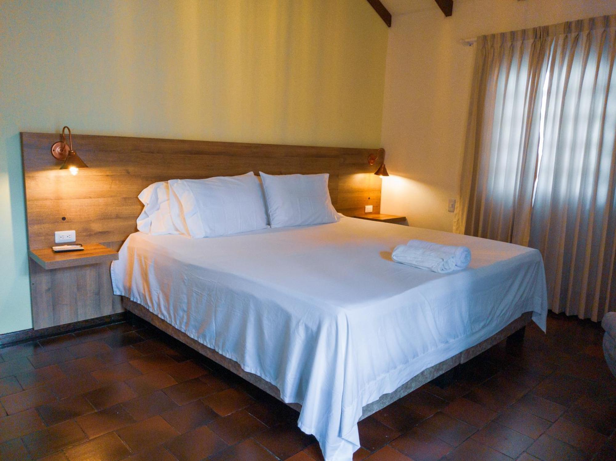 Hotel Boutique La Casa De Piedra 칼리 외부 사진